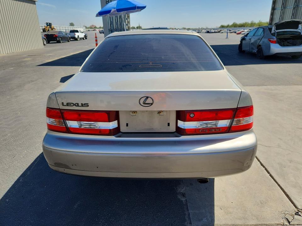 Photo 6 from auction – 2000 LEXUS ES with VIN JT8BF28G9Y0264879