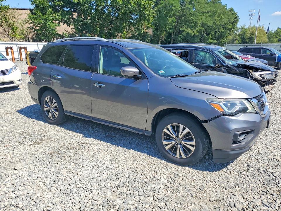 Photo 4 from auction – 2017 NISSAN PATHFINDER with VIN 5N1DR2MM3HC662175