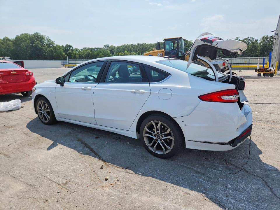 Photo 2 from auction – 2017 FORD FUSION with VIN 3FA6P0HD3HR221297