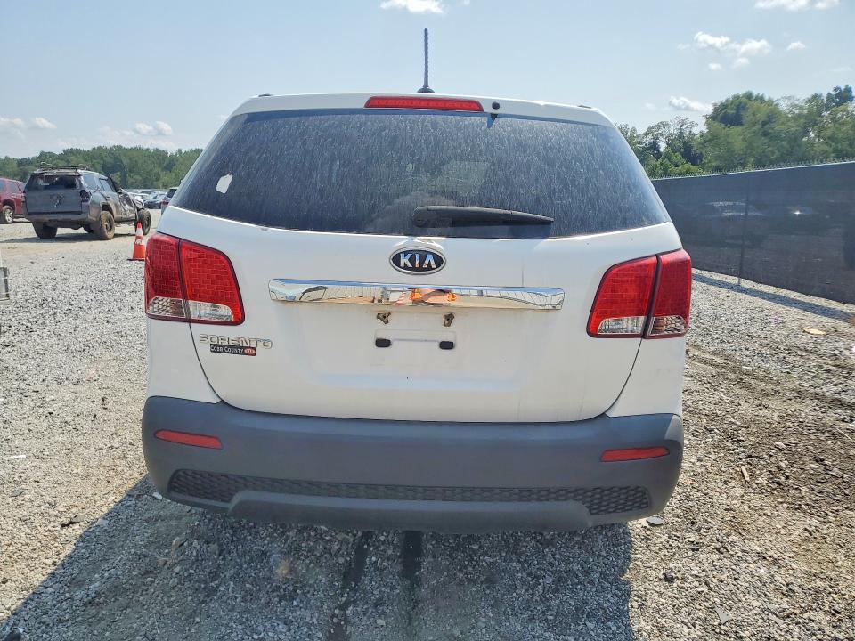 Photo 6 from auction – 2011 KIA SORENTO with VIN 5XYKT3A15BG068252
