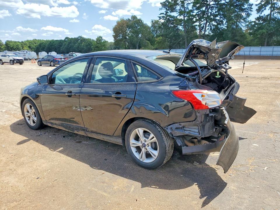 Photo 2 from auction – 2014 FORD FOCUS with VIN 1FADP3F2XEL443033