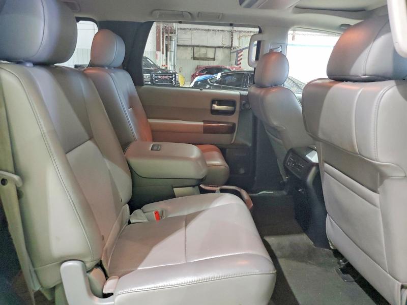 Photo 11 from auction – 2012 TOYOTA SEQUOIA with VIN 5TDDW5G18CS071993