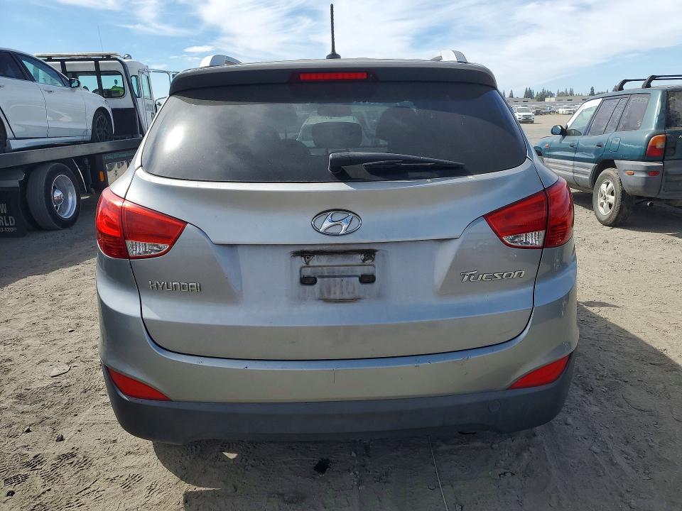 Photo 6 from auction – 2011 HYUNDAI TUCSON with VIN KM8JU3AC7BU207219