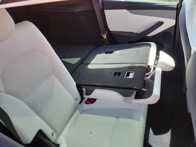 Photo 10 from auction – 2026 TESLA MODEL Y with VIN 7SAYGDEEXTA693837