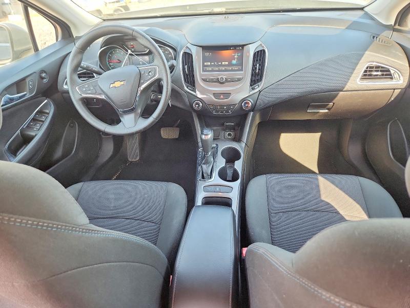 Photo 8 from auction – 2017 CHEVROLET CRUZE with VIN 1G1BE5SM5H7141083