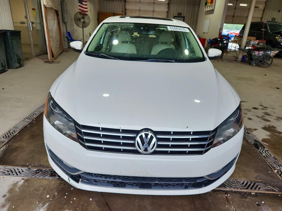 Photo 5 from auction – 2014 VOLKSWAGEN PASSAT with VIN 1VWCM7A34EC023786