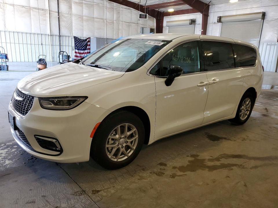 CHRYSLER PACIFICA 2026 with VIN 2C4RC1BG9TR237823 - Photo from auction