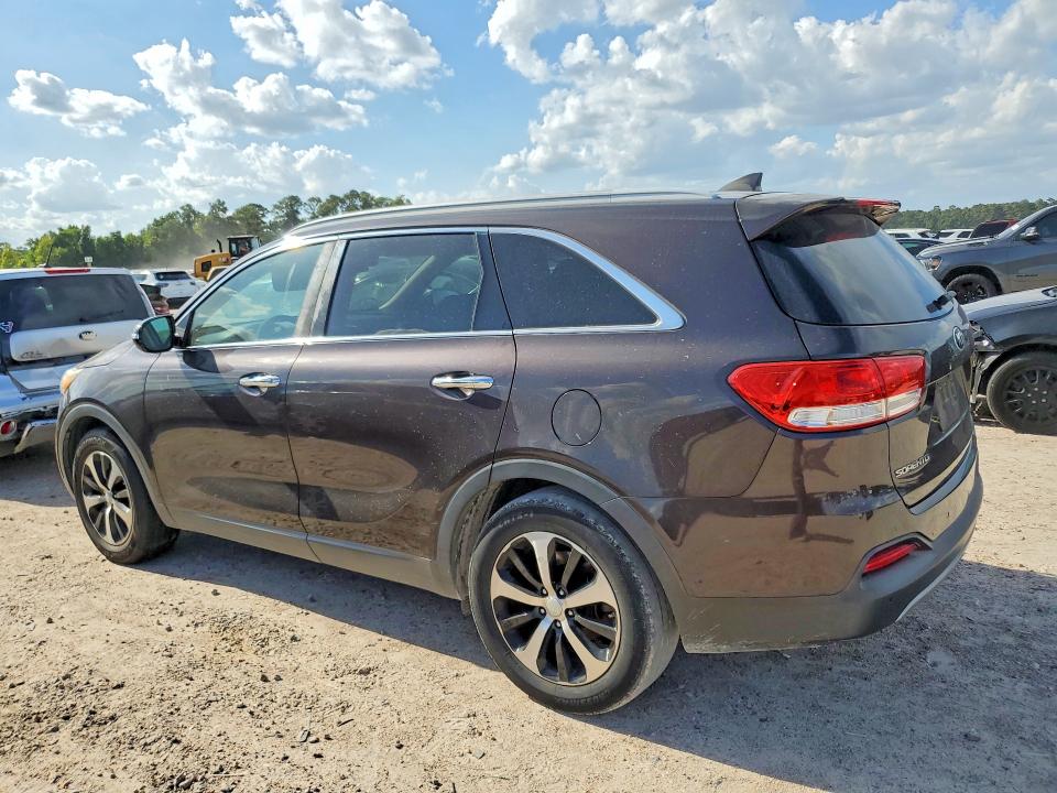Photo 2 from auction – 2016 KIA SORENTO with VIN 5XYPH4A51GG077117