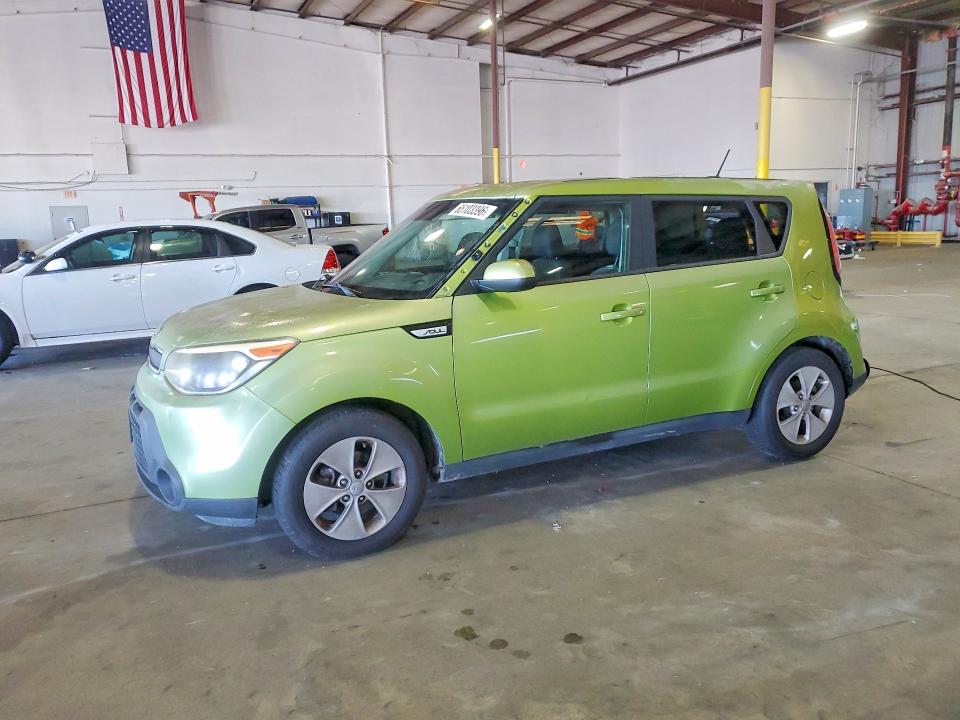 KIA SOUL 2015 with VIN KNDJN2A21F7752274 - Photo from auction