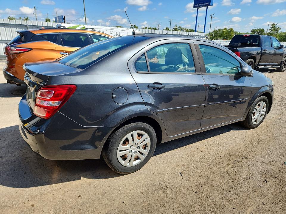 Photo 3 from auction – 2017 CHEVROLET SONIC with VIN 1G1JB5SH9H4145761