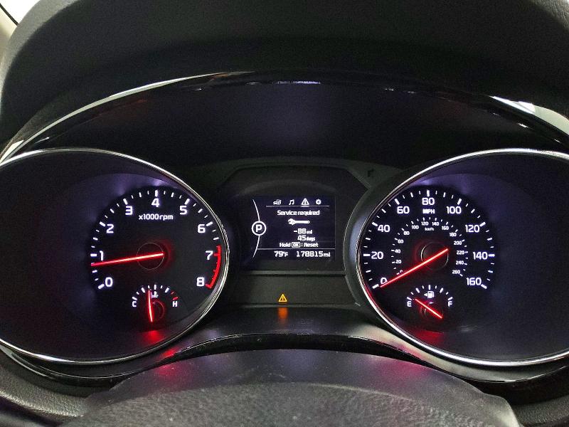Photo 9 from auction – 2018 KIA SEDONA with VIN KNDMC5C15J6348093