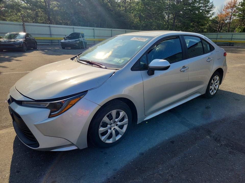 TOYOTA COROLLA 2025 with VIN 5YFB4MDE3SP267958 - Photo from auction