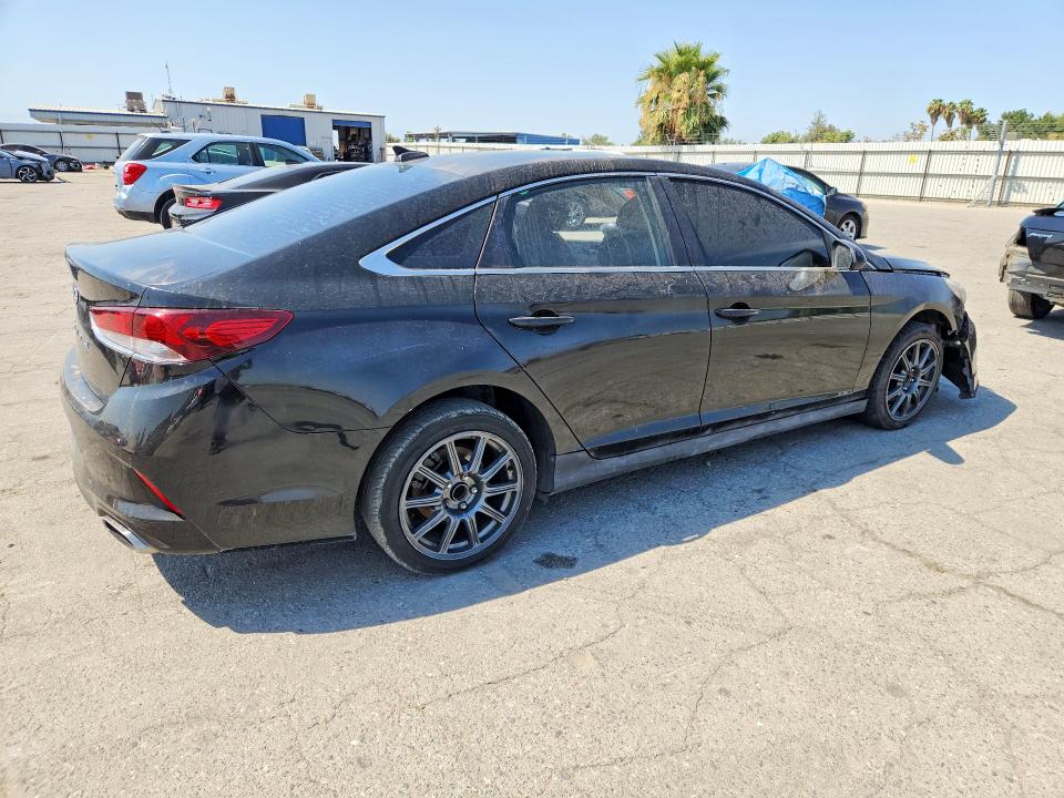 Photo 3 from auction – 2019 HYUNDAI SONATA with VIN 5NPE24AF4KH776387