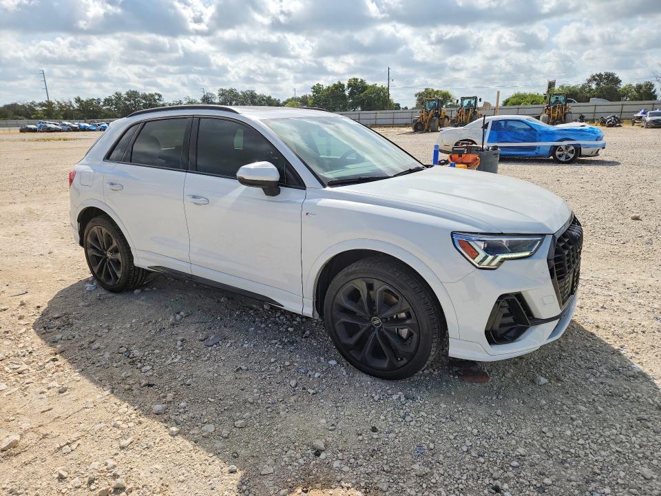 Photo 4 from auction – 2022 AUDI Q3 with VIN WA1EECF3XN1004711