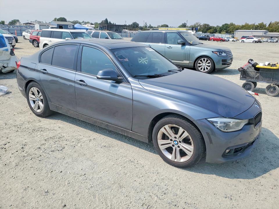 صورة رقم 4 من المزاد - 2016 BMW 328 مع VIN WBA8E9G55GNT87259
