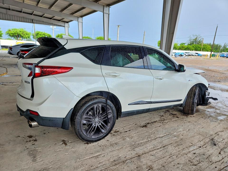 Photo 3 from auction – 2019 ACURA RDX with VIN 5J8TC1H64KL000332