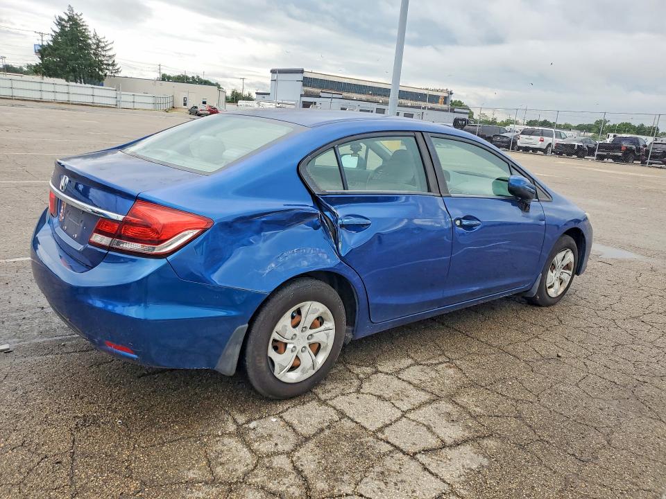 Photo 3 from auction – 2015 HONDA CIVIC with VIN 19XFB2F56FE012558