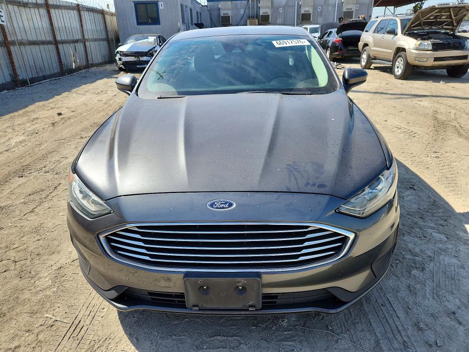 Photo 5 from auction – 2019 FORD FUSION with VIN 3FA6P0LU7KR177707