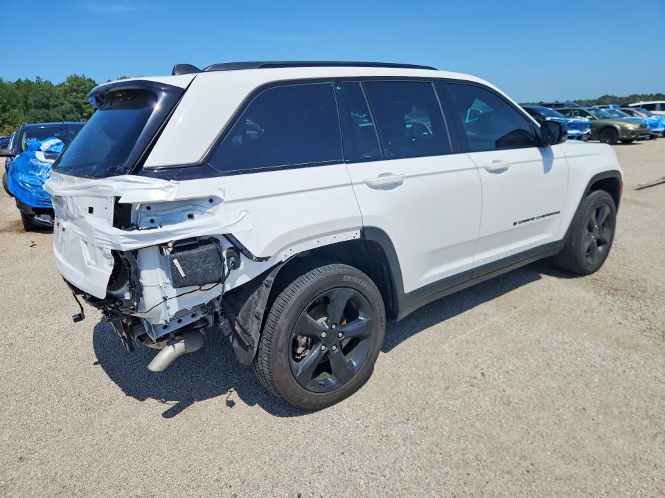 Photo 3 from auction – 2025 JEEP GRAND CHEROKEE with VIN 1C4RJHAG4SC303881
