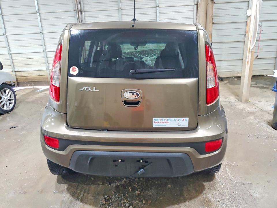 Photo 6 from auction – 2012 KIA SOUL with VIN KNDJT2A66C7377616