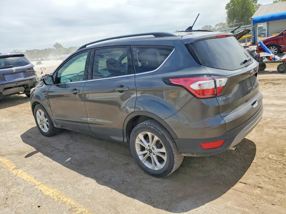 Photo 2 from auction – 2018 FORD ESCAPE with VIN 1FMCU0HD5JUA71709