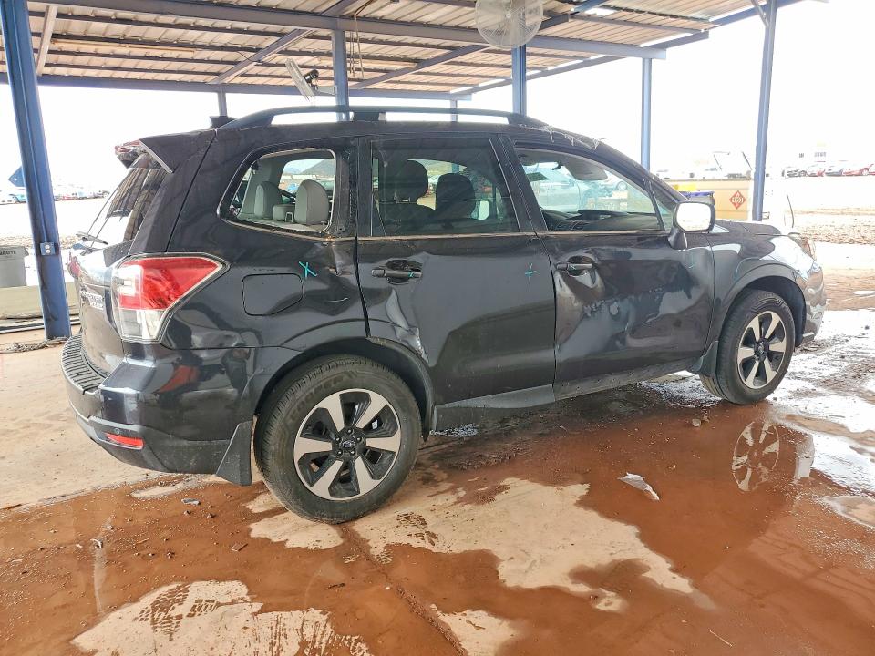 Photo 3 from auction – 2017 SUBARU FORESTER with VIN JF2SJARC1HH496093