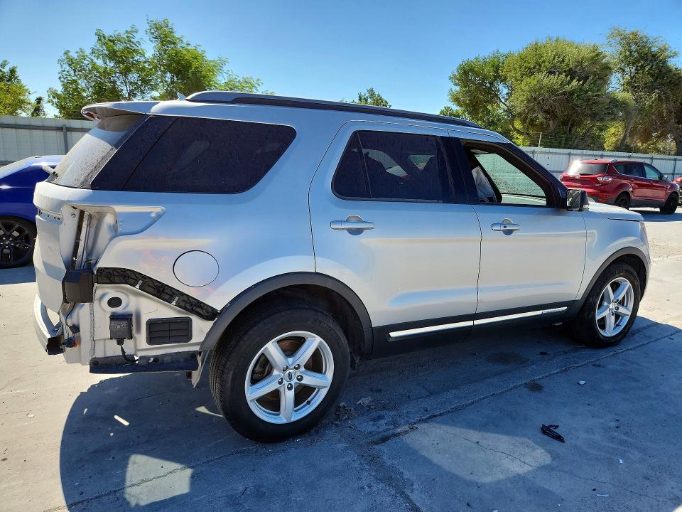 Photo 3 from auction – 2019 FORD EXPLORER with VIN 1FM5K7D8XKGA07729