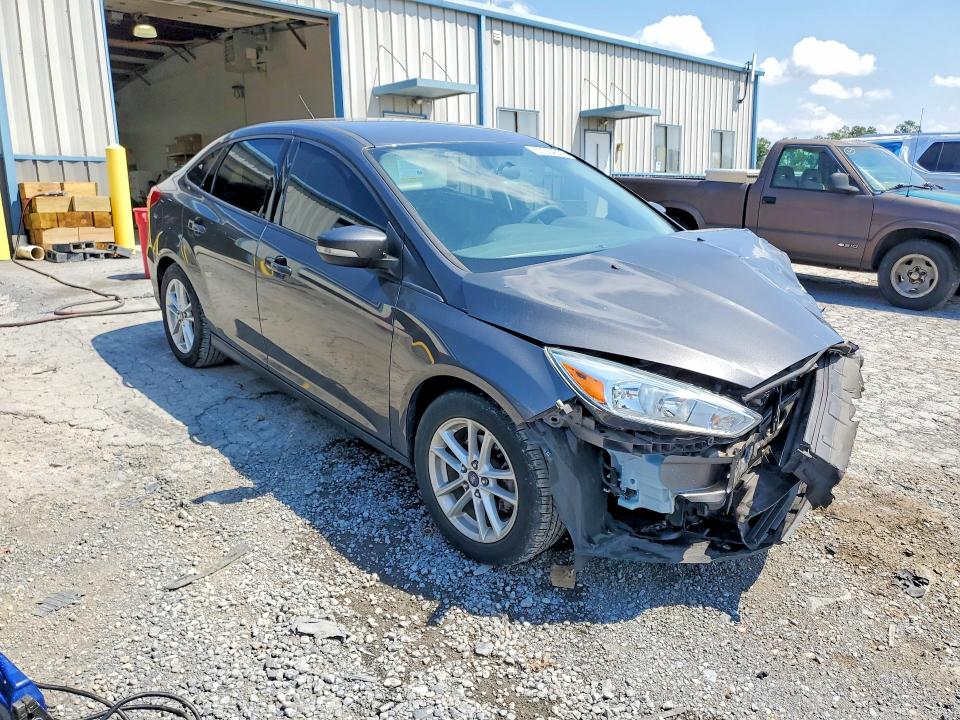 Foto 4 de la subasta – 2017 FORD FOCUS con VIN 1FADP3F25HL233069