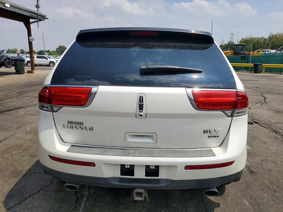 Photo 6 from auction – 2015 LINCOLN MKX with VIN 2LMDJ8JKXFBL25744