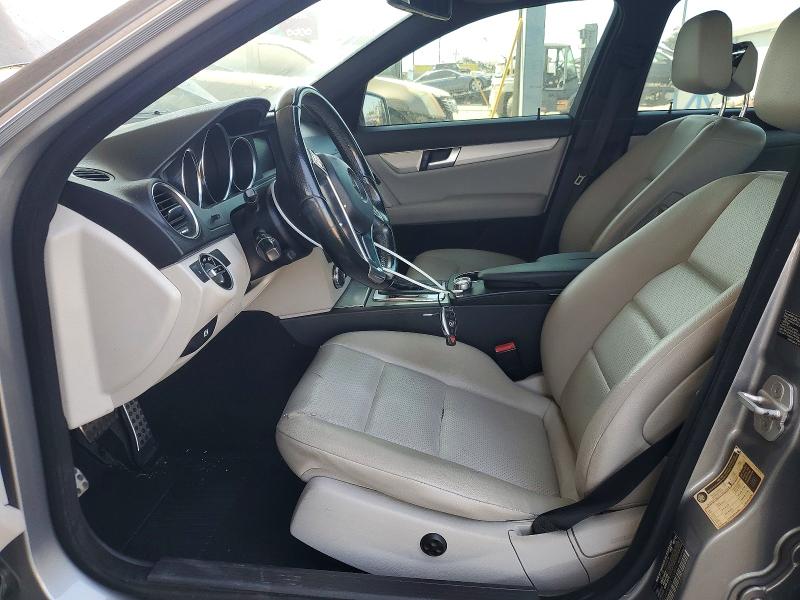 Photo 7 from auction – 2012 MERCEDES-BENZ C with VIN WDDGF4HB0CR238091