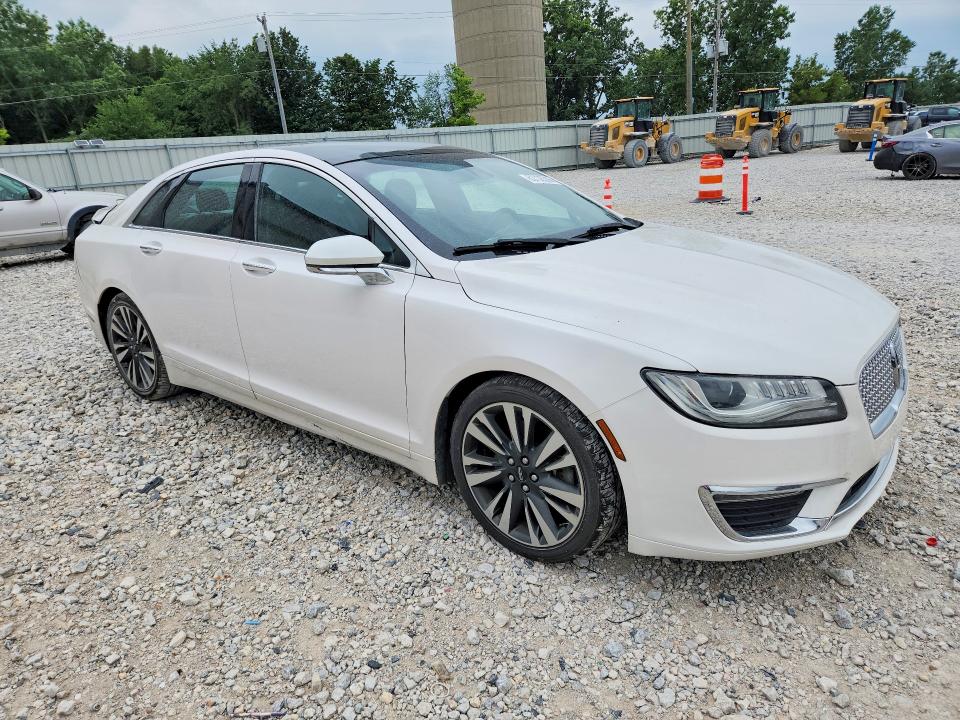 Photo 4 from auction – 2017 LINCOLN MKZ with VIN 3LN6L5FC8HR623910