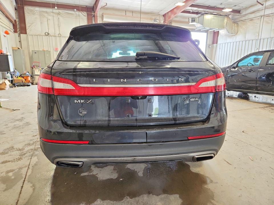 Photo 6 from auction – 2016 LINCOLN MKX with VIN 2LMTJ8KP3GBL36804