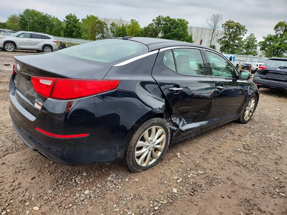 Foto 3 de la subasta – 2014 KIA OPTIMA con VIN 5XXGN4A71EG261789