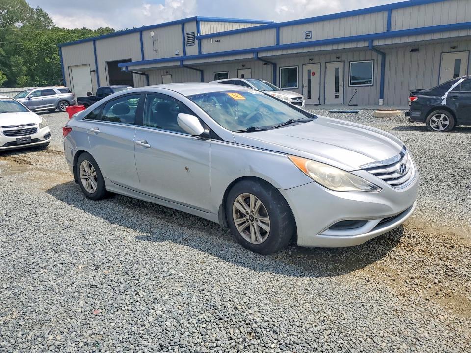Photo 4 from auction – 2012 HYUNDAI SONATA with VIN 5NPEB4ACXCH374929