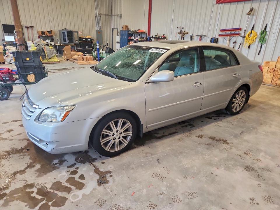 TOYOTA AVALON 2007 with VIN 4T1BK36B57U181687 - Photo from auction