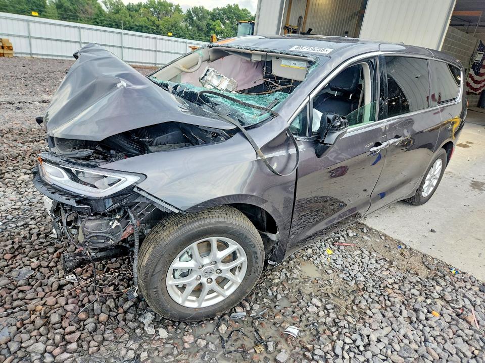 CHRYSLER PACIFICA 2023 with VIN 2C4RC1BGXPR522732 - Photo from auction