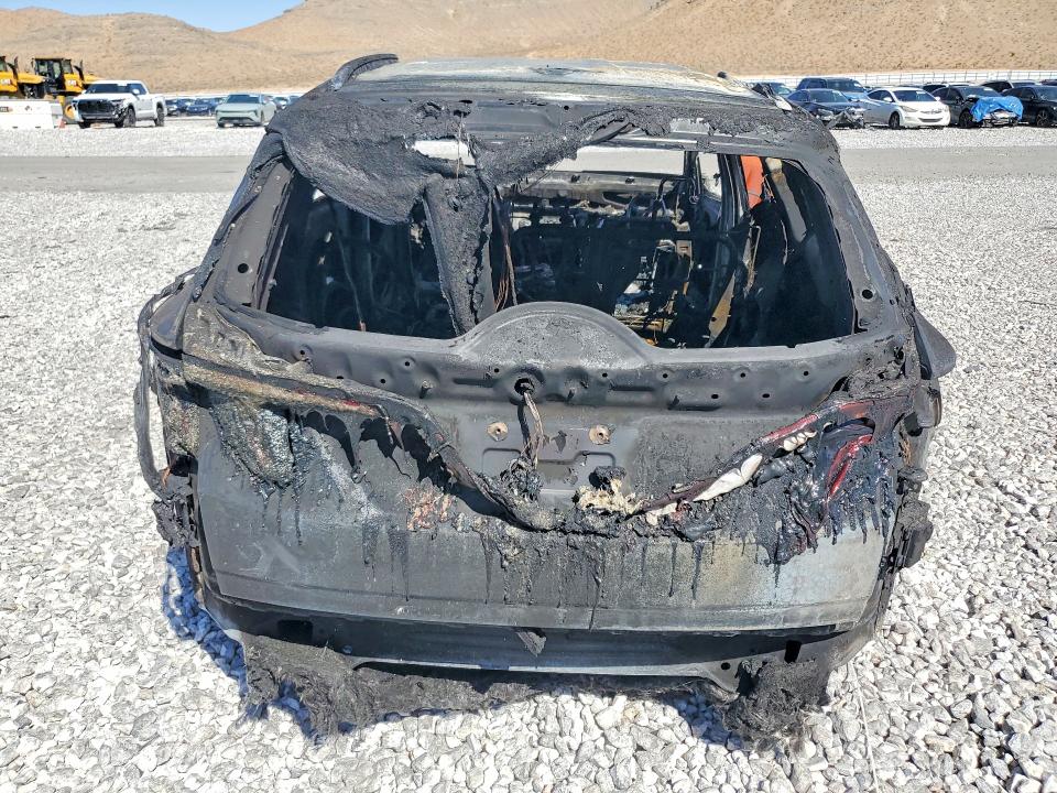 Photo 6 from auction – 2023 HYUNDAI TUCSON with VIN KM8JBCA19PU100412