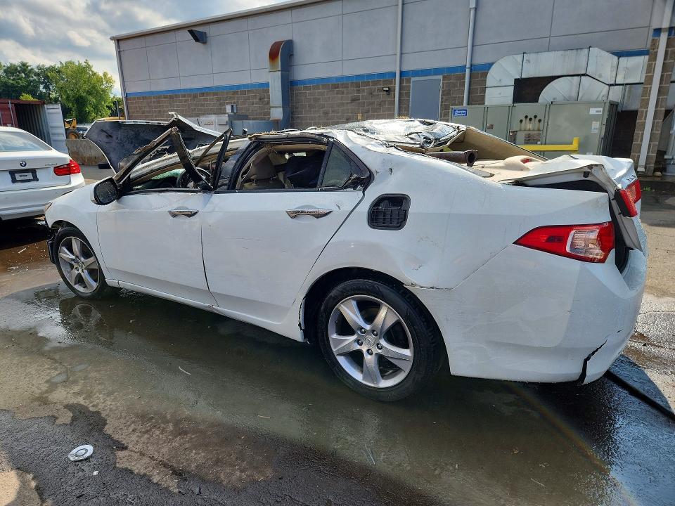Photo 2 from auction – 2013 ACURA TSX with VIN JH4CU2F68DC009427