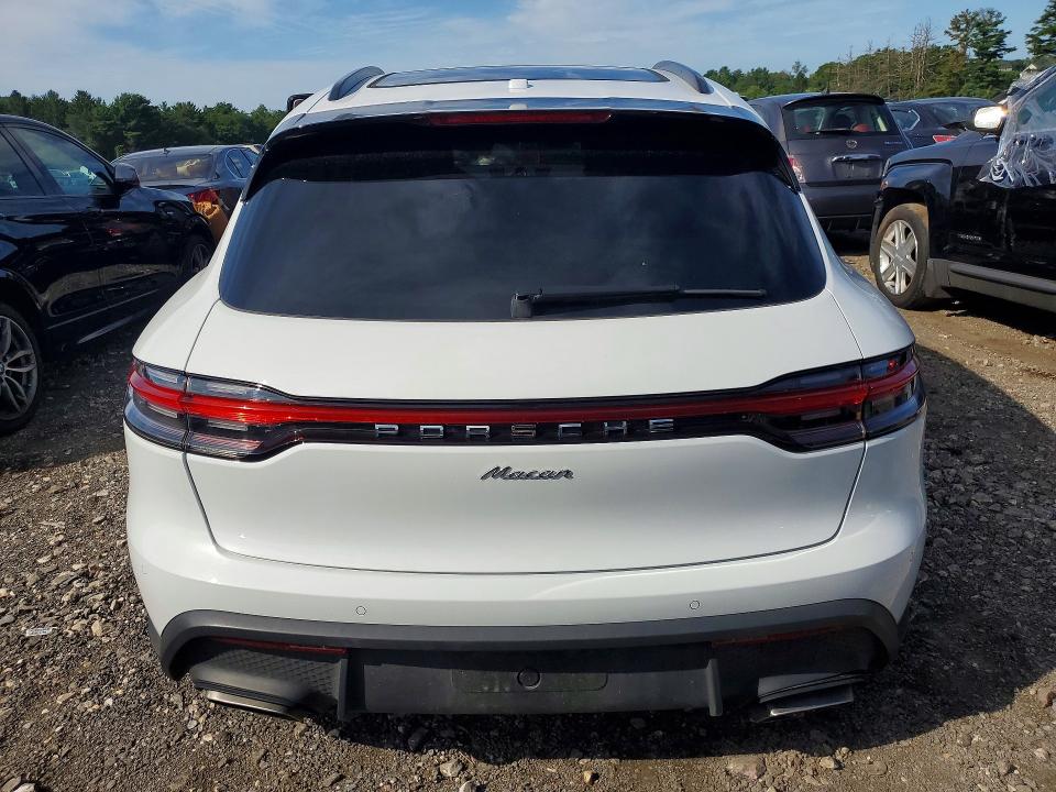 Photo 6 from auction – 2024 PORSCHE MACAN with VIN WP1AA2A53RLB16049