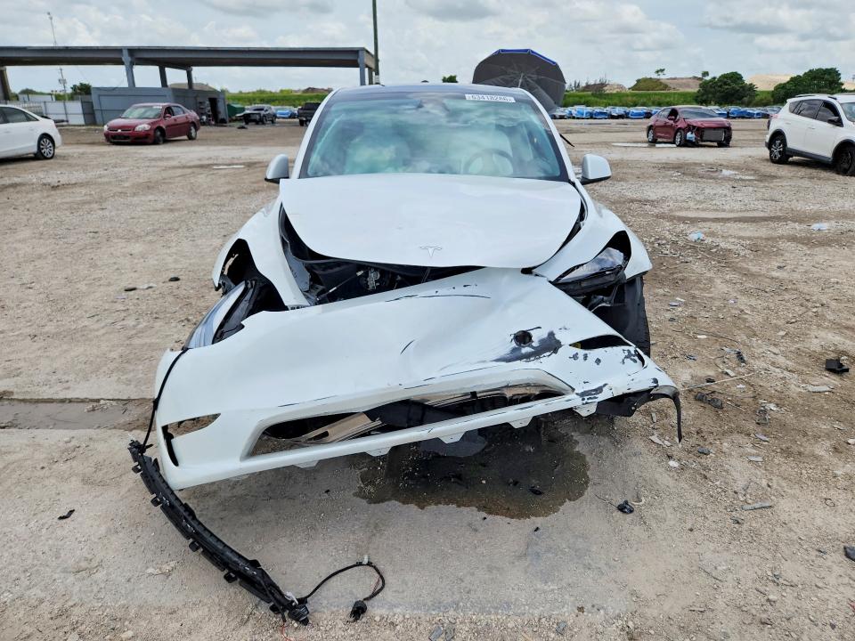 Photo 5 from auction – 2024 TESLA MODEL Y with VIN 7SAYGDED3RF195255
