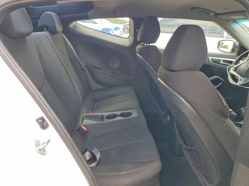 Photo 10 from auction – 2014 HYUNDAI VELOSTER with VIN KMHTC6AD8EU196256