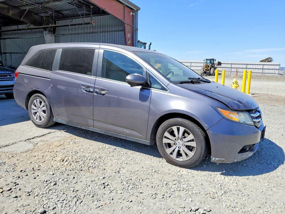 Photo 4 from auction – 2015 HONDA ODYSSEY with VIN 5FNRL5H62FB103984