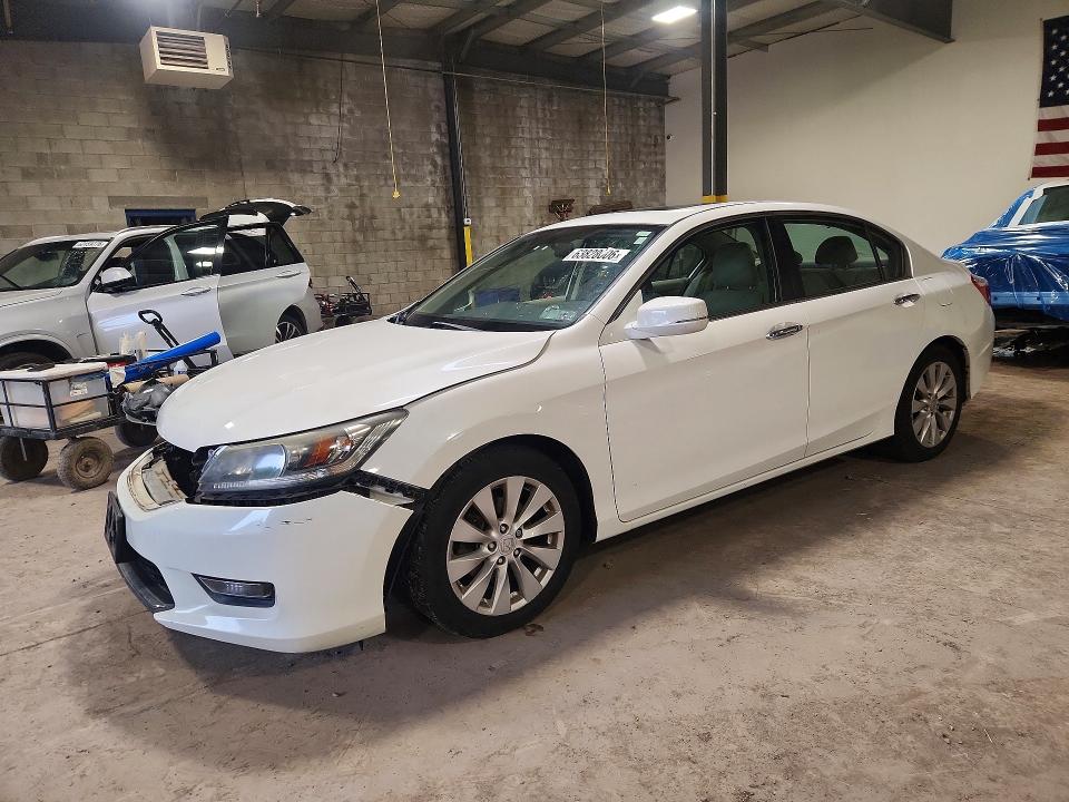 Photo 1 from auction – 2015 HONDA ACCORD with VIN 1HGCR2F71FA068556