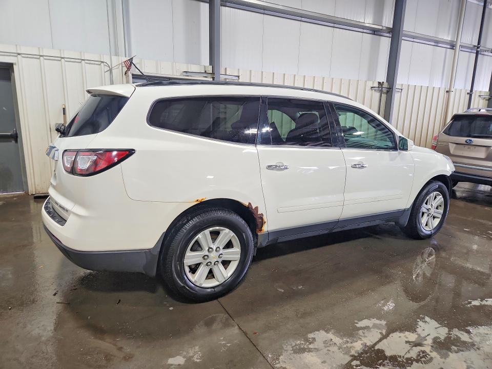 Photo 3 from auction – 2013 CHEVROLET TRAVERSE with VIN 1GNKVJKD3DJ195552