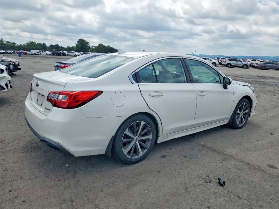 Photo 3 from auction – 2018 SUBARU LEGACY with VIN 4S3BNAK68J3006310