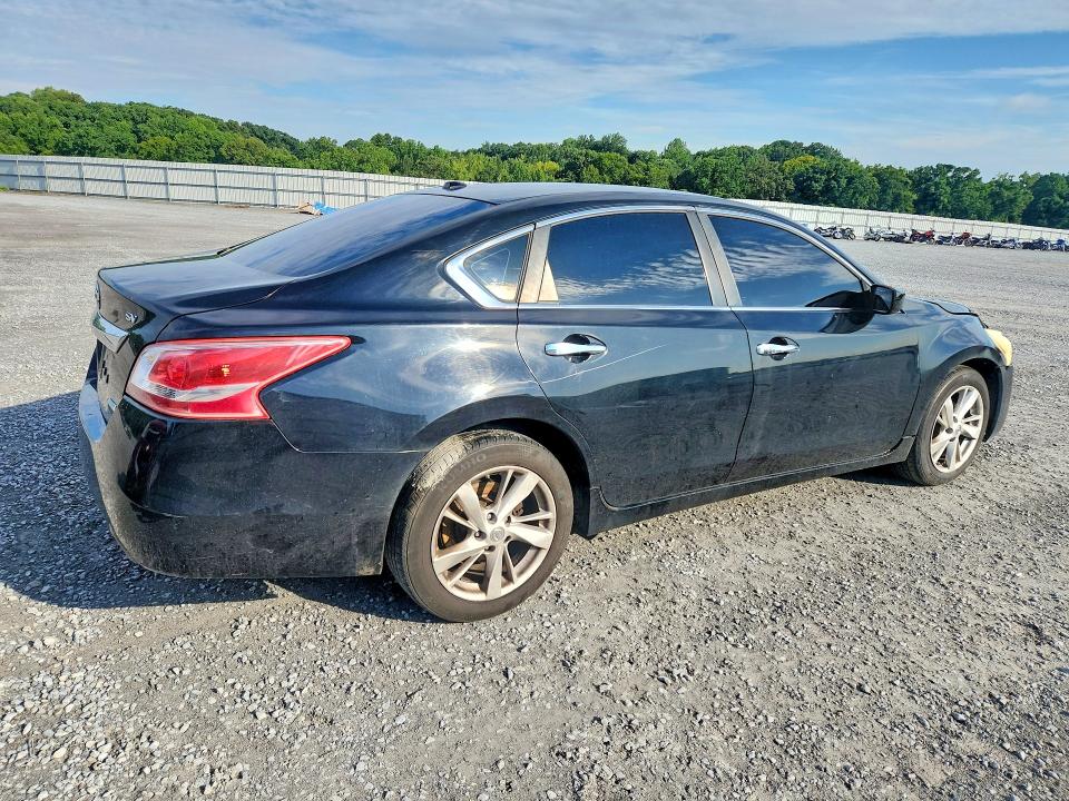 Photo 3 from auction – 2013 NISSAN ALTIMA with VIN 1N4AL3AP6DC186744