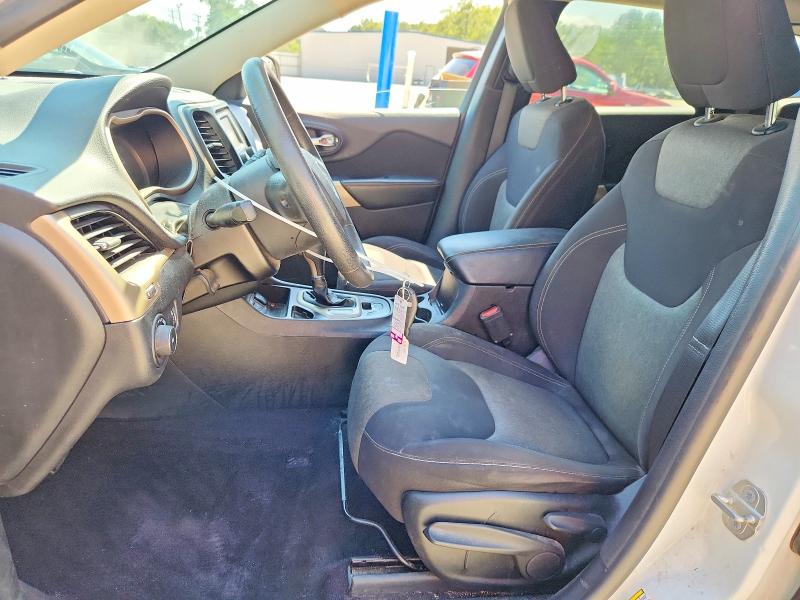 Photo 7 from auction – 2018 JEEP CHEROKEE with VIN 1C4PJLCB1JD573932