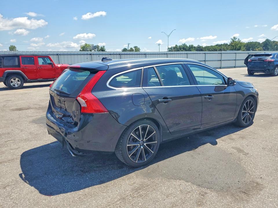 Photo 3 from auction – 2017 VOLVO V60 with VIN YV140MEK9H1370981