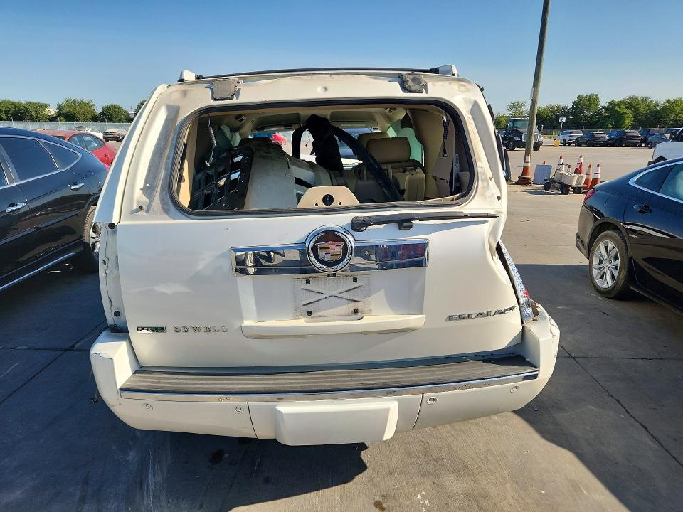 Photo 6 from auction – 2010 CADILLAC ESCALADE with VIN 1GYUCAEFXAR145453