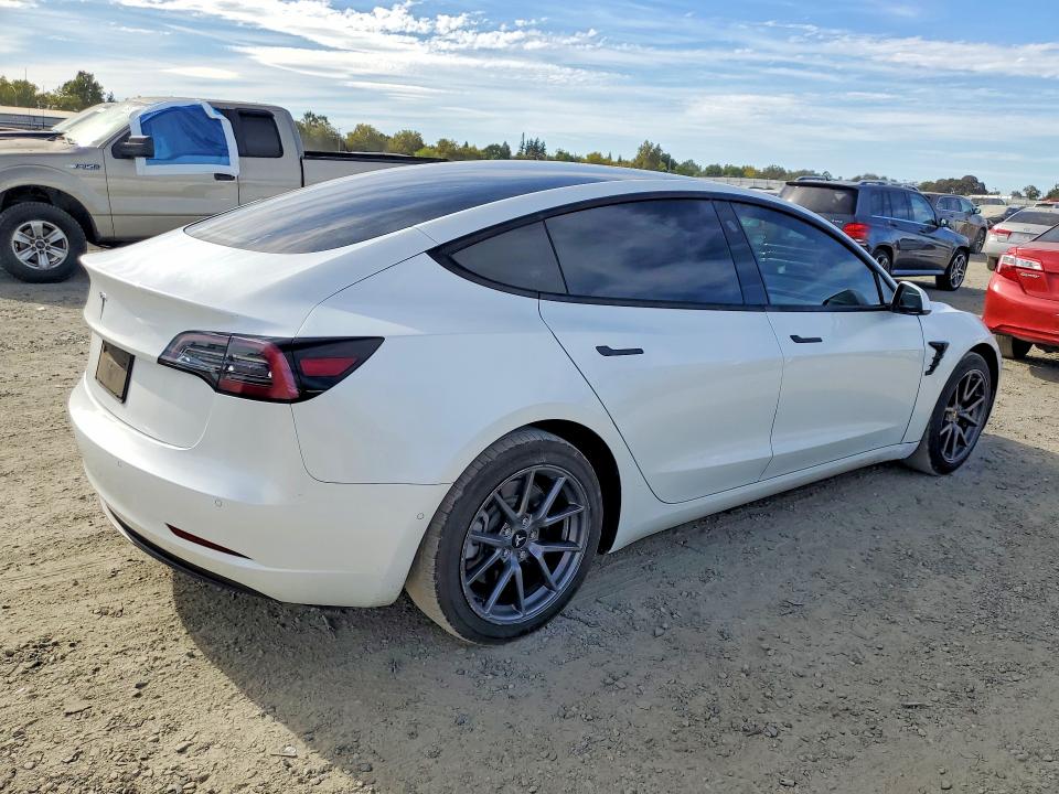 Photo 3 from auction – 2021 TESLA MODEL 3 with VIN 5YJ3E1EA2MF874444